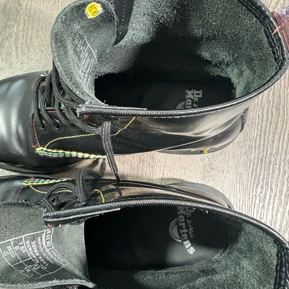 DR. MARTENS 1460 Pride 8-Eye Boot - Picture 5 of 9